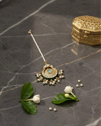 Thumbnail for Small Kundan Mang Tika