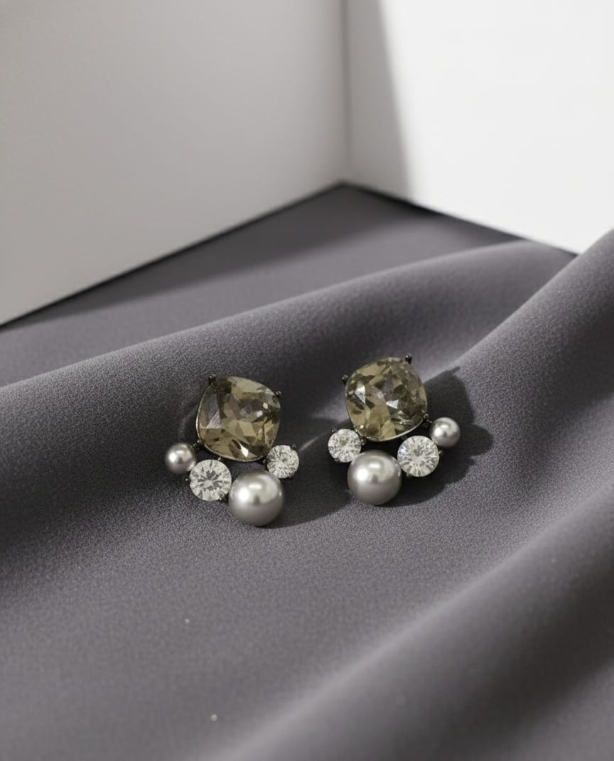 Midnight Pearl Bloom Earrings