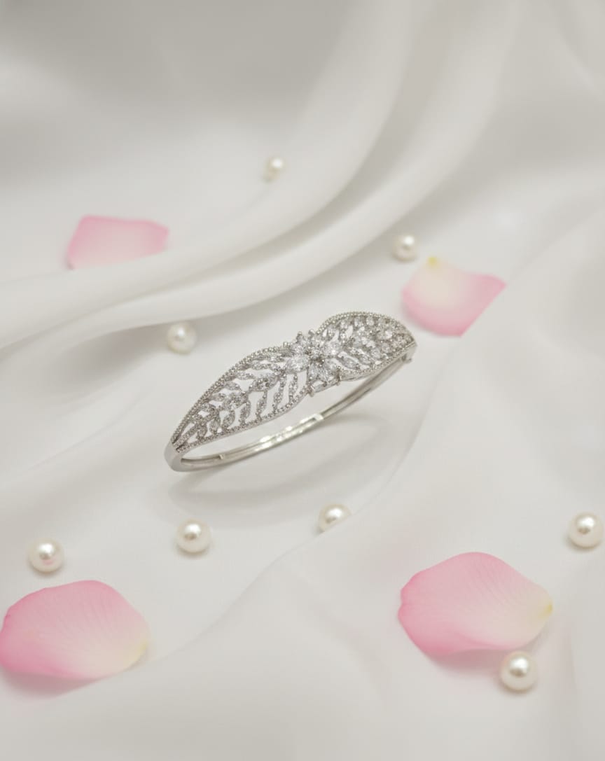 Flower Shimmer Bracelet