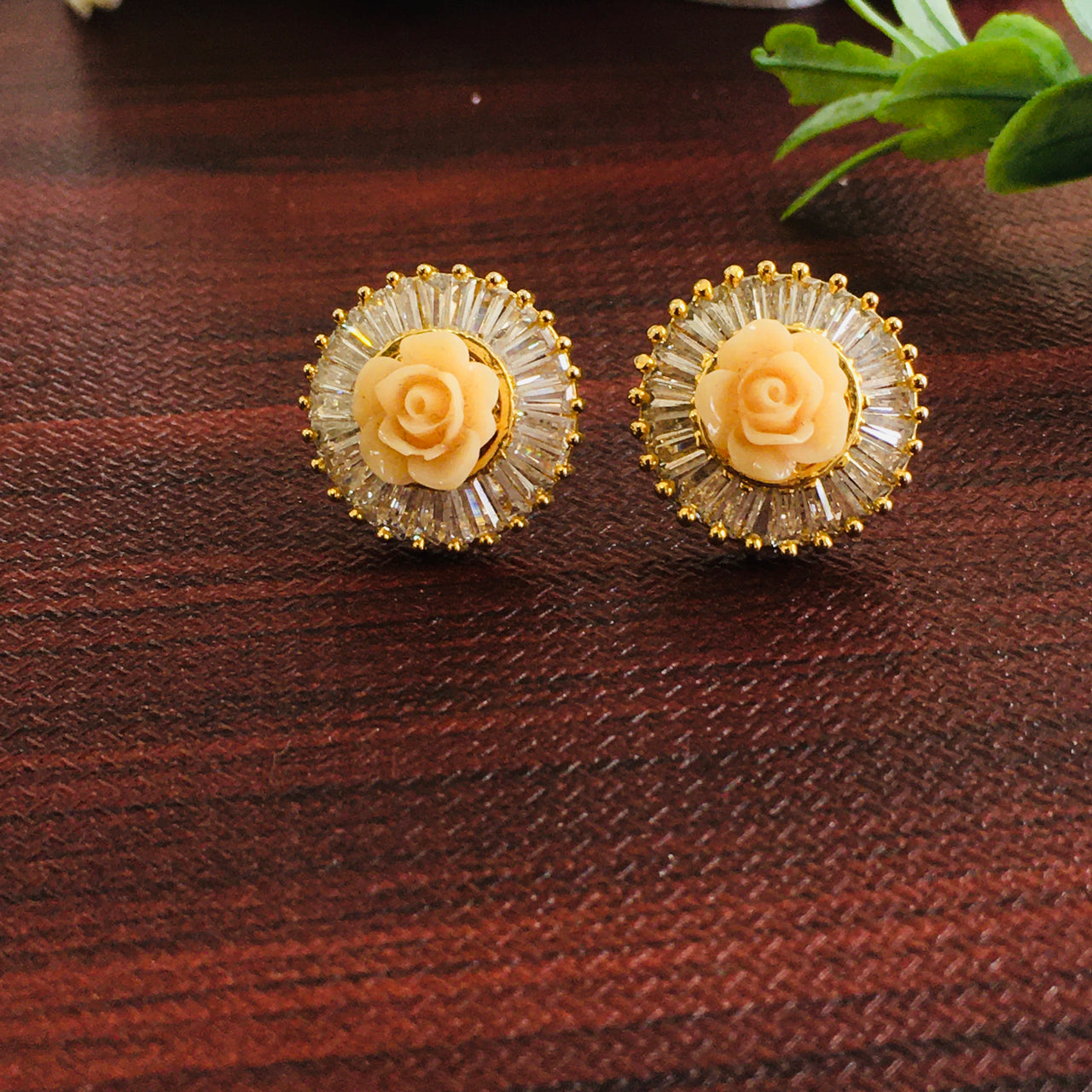 Resin Flower Stud Earrings Zayn Luxury Jewellery